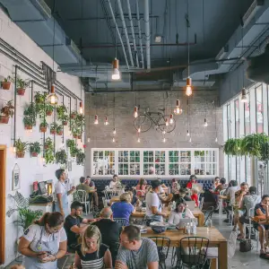 Friends’ Avenue Café